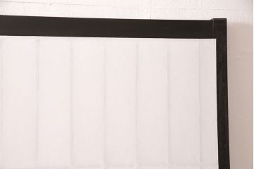 障子戸3枚をリペア&カスタム!幅をリサイズし、ガラスを麻の葉ガラスに変更。腰板裏面と格子のみこげ茶に着色し、ツートンカラーに。(引き戸、額入障子)
