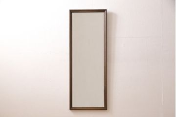 ウォールミラーの見た目を変えずに綺麗にリペア!鏡を交換し、背面に壁掛け用の金具とチェーンを取り付け。(壁掛け鏡)