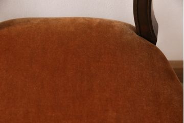 イギリスアンティークのダイニングチェア2脚の見た目を変えずに綺麗にリペア!(椅子、イス)