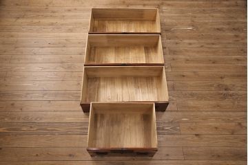 庄内箪笥の見た目を変えずに綺麗にリペア!天板を内側から補強。(重ねタンス、衣装箪笥、引き出し)