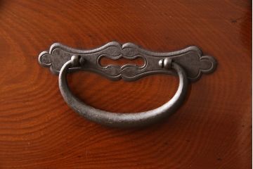 庄内箪笥の見た目を変えずに綺麗にリペア!天板を内側から補強。(重ねタンス、衣装箪笥、引き出し)