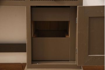 ドレッサー&チェアセットの見た目を変えずに綺麗にリペア!(鏡台)