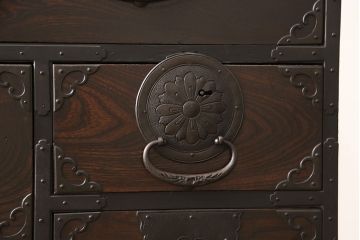 仙台タイスをリペア&カスタム!天板と背板を取り付け、カウンターとして使えるようリメイク。(衣装箪笥、サイドボード)