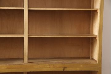 ガラス戸棚をリペア&カスタム!木製脚を取り付け、引き戸に戸車を追加。(キャビネット、食器棚)