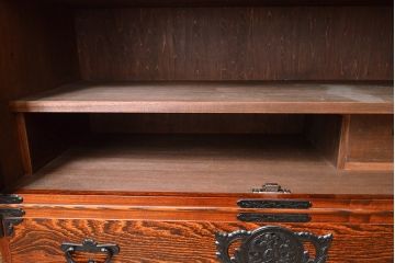 岩谷堂箪笥のワードローブをリペア&カスタム!内部のハンガーポールを取り外し、棚板を取り付けてキャビネットにリメイク。(収納棚、戸棚)
