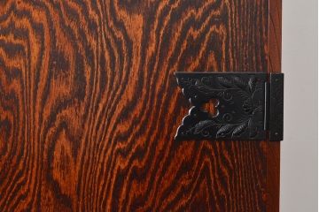 岩谷堂箪笥のワードローブをリペア&カスタム!内部のハンガーポールを取り外し、棚板を取り付けてキャビネットにリメイク。(収納棚、戸棚)