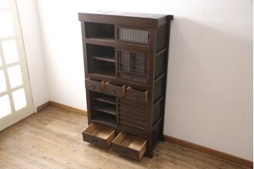 和製アンティークの水屋箪笥をリペア&カスタム!建具をモールガラス戸にリメイクし、内部は可動式の棚板を追加。(戸棚、キャビネット)