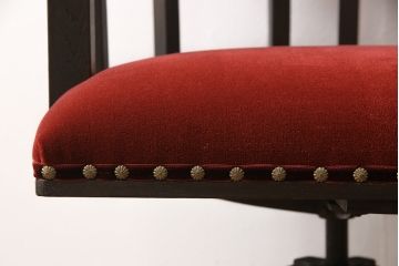 回転イスをリペア&カスタム!クッション座面を張り、木部は濃い茶色に着色し仕上げ。(ドクターチェア、アームチェア)