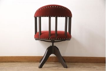 回転イスをリペア&カスタム!クッション座面を張り、木部は濃い茶色に着色し仕上げ。(ドクターチェア、アームチェア)
