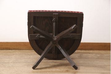 回転イスをリペア&カスタム!クッション座面を張り、木部は濃い茶色に着色し仕上げ。(ドクターチェア、アームチェア)