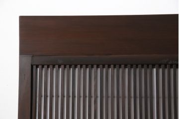 裏障子付き格子戸4枚をリペア&カスタム!高さと幅をリサイズし、上下の桟はフラットにし戸車を取り付け。本体をダークブラウンに着色し仕上げ。(引き戸、障子戸)