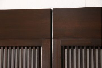 裏障子付き格子戸4枚をリペア&カスタム!高さと幅をリサイズし、上下の桟はフラットにし戸車を取り付け。本体をダークブラウンに着色し仕上げ。(引き戸、障子戸)