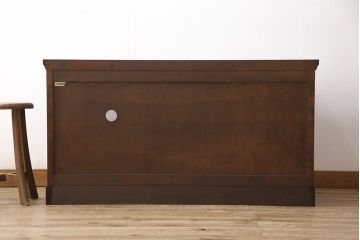 北海道民芸家具のローテーブルをリペア&カスタム!台輪と配線用穴を追加し、テレビ台にリメイク。引き戸にチェッカーガラスを使用。(テレビボード、戸棚)