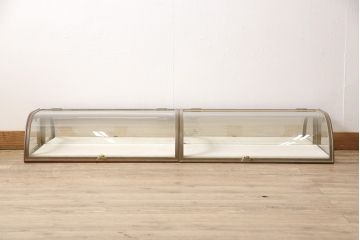 フランスアンティークのRガラス卓上ショーケースの見た目を変えずに綺麗にリペア!(店舗什器、ガラスケース)