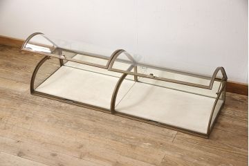 フランスアンティークのRガラス卓上ショーケースの見た目を変えずに綺麗にリペア!(店舗什器、ガラスケース)