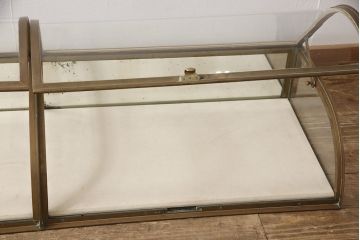 フランスアンティークのRガラス卓上ショーケースの見た目を変えずに綺麗にリペア!(店舗什器、ガラスケース)