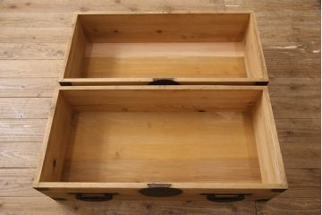 和製アンティークの衣装箪笥をリペア&カスタム!ストリップド(塗装剥離)して蜜蝋ワックスで仕上げ。(ローチェスト、引き出し)