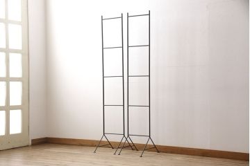 アイアンラック2台の支柱をリペア&カスタム!ブラックにペイント仕上げ。(オープンラック、ディスプレイ什器)