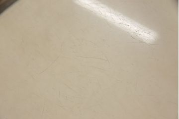 フランスアンティークのガラスケースの見た目を変えずに綺麗にリペア!脚とガラスケースを分割できる仕様に加工。(ショーケース、店舗什器)