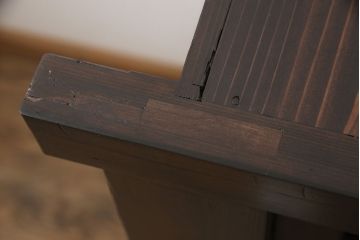 重ね水屋箪笥の下段をリペア&カスタム!棚板と足を取り付け、サイドボードにリメイク。(サイドキャビネット)
