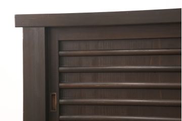 重ね水屋箪笥の下段をリペア&カスタム!棚板と足を取り付け、サイドボードにリメイク。(サイドキャビネット)
