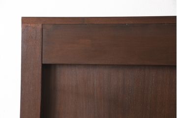 明治大正期の蔵戸をリペア&カスタム!戸杓リ箇所を埋木処理し、鎌錠2か所、戸羽金具、重量丁番3か所に金具を取り付け。現状の色味を活かした仕上げ。(引き戸、建具、玄関戸)