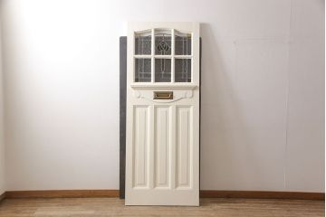 イギリスアンティークの木製ドアをリペア&カスタム!高さと幅をリサイズし、鍵の取り付け跡を埋木処理。お客様ご用意の塗料でペイント仕上げ。(扉、ステンドグラス、建具)