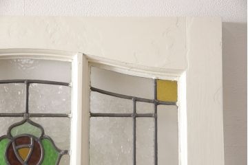 イギリスアンティークの木製ドアをリペア&カスタム!高さと幅をリサイズし、鍵の取り付け跡を埋木処理。お客様ご用意の塗料でペイント仕上げ。(扉、ステンドグラス、建具)