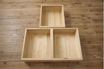 加茂桐箪笥の見た目を変えずに綺麗にリペア!汚れ・欠けを修復し、全体を砥の粉仕上げ。(総桐たんす、総桐箪笥、胴丸、和たんす、収納タンス)