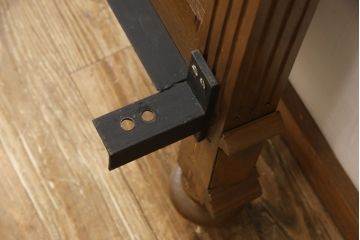 ベッドフレームをリペア&カスタム!リサイズし、木部を1トーン落ち着いた色味に着色仕上げ。(ダブル)