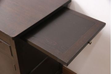 大正期のサイドキャビネットをリペア&カスタム!雰囲気をそのままに傷や割れ・痛み部分を修理。1トーン落ち着いた色味に着色仕上げ。(収納棚、戸棚、サイドボード、引き出し)