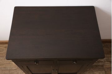 大正期のサイドキャビネットをリペア&カスタム!雰囲気をそのままに傷や割れ・痛み部分を修理。1トーン落ち着いた色味に着色仕上げ。(収納棚、戸棚、サイドボード、引き出し)