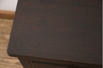 大正期のサイドキャビネットをリペア&カスタム!雰囲気をそのままに傷や割れ・痛み部分を修理。1トーン落ち着いた色味に着色仕上げ。(収納棚、戸棚、サイドボード、引き出し)