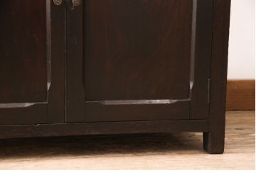 大正期のサイドキャビネットをリペア&カスタム!雰囲気をそのままに傷や割れ・痛み部分を修理。1トーン落ち着いた色味に着色仕上げ。(収納棚、戸棚、サイドボード、引き出し)