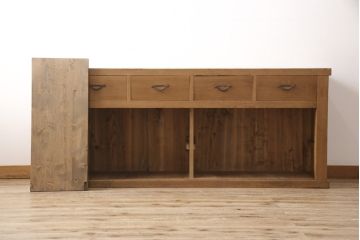 明治期の水屋箪笥をリペア&カスタム!左右で2分割し、天板裏側を補強。それぞれ棚板を追加。全体を脱色し木味を活かしたクリアワックス仕上げ。(食器棚、収納棚、戸棚、キャビネット、リビングボード、サイドボード