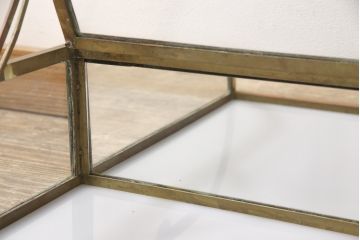 フランスアンティークの卓上ショーケースの見た目を変えずに綺麗にリペア!現状の味わいを残したまま、可動部を調整。(ガラスケース、店舗什器)