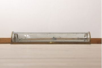 フランスアンティークの卓上ショーケースの見た目を変えずに綺麗にリペア!経年変化をそのままに、可動部のみ調整。(ガラスケース、Rガラス、陳列棚)