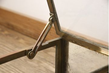 フランスアンティークの卓上ショーケースの見た目を変えずに綺麗にリペア!経年変化をそのままに、可動部のみ調整。(ガラスケース、Rガラス、陳列棚)