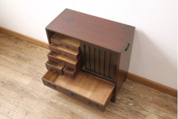 明治期の松本小箪笥をリペア&カスタム!木製脚を取り付け、全体を1トーン落ち着いた色味に着色仕上げ。(収納棚、戸棚、キャビネット、リビングボード、小物収納、小引き出し)