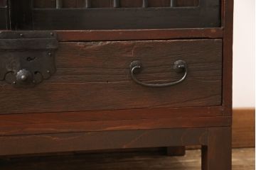明治期の松本小箪笥をリペア&カスタム!木製脚を取り付け、全体を1トーン落ち着いた色味に着色仕上げ。(収納棚、戸棚、キャビネット、リビングボード、小物収納、小引き出し)