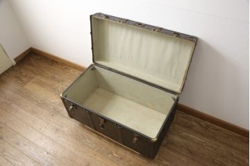 昭和初期の船トランクの見た目を変えずに綺麗にリペア!破損個所は取り外し、可動部を調整。(ローテーブル、センターテーブル、収納、ディスプレイ)