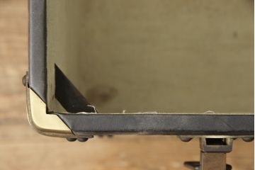 昭和初期の船トランクの見た目を変えずに綺麗にリペア!破損個所は取り外し、可動部を調整。(ローテーブル、センターテーブル、収納、ディスプレイ)