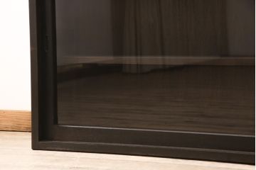 戸棚をリペア&カスタム!ヒノキ無垢材の天板を取り付け、現状の色味に合わせて着色し、ワックスで仕上げ。(収納棚、キャビネット、サイドボード)