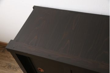 収納箪笥サイドボードをリペア&カスタム!奥行きをリサイズし、金具を銅色に塗装。本体は1トーン落ち着いた色味に着色仕上げ。(収納棚、戸棚、収納箪笥、水屋箪笥、引き出し)