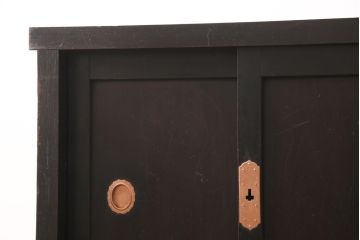 収納箪笥サイドボードをリペア&カスタム!奥行きをリサイズし、金具を銅色に塗装。本体は1トーン落ち着いた色味に着色仕上げ。(収納棚、戸棚、収納箪笥、水屋箪笥、引き出し)