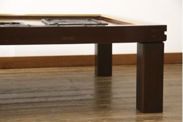 明治大正期の蔵戸をリペア&カスタム!木製脚5本を取り付けテーブルにリメイク。脚は縁の色に合わせて着色し仕上げ。(座卓、ローテーブル)