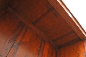 水屋箪笥をリペア&カスタム!既存の棚板を取り外し、新たにヒノキ無垢材の可動式棚板を製作・取り付け。天板裏を補強。(収納棚、戸棚、キャビネット、食器棚、サイドボード)