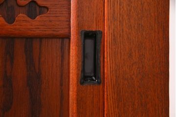 水屋箪笥をリペア&カスタム!既存の棚板を取り外し、新たにヒノキ無垢材の可動式棚板を製作・取り付け。天板裏を補強。(収納棚、戸棚、キャビネット、食器棚、サイドボード)