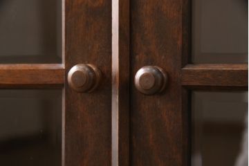 松本民芸家具の収納棚をリペア&カスタム!木製脚を取り付け、本体に合わせて着色し仕上げ。(キャビネット、戸棚、本箱、ブックケース、サイドボード)