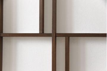 障子戸4枚をリペア&カスタム!リサイズし、戸車・引手金具を取り付け。障子はプラスチック障子に張り替え。現状に近い色味に着色仕上げ。(引き戸、建具)
